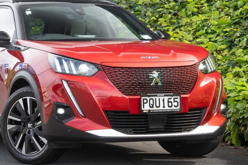 2020 Peugeot e-2008 GT Line (50kWh) — photo 3