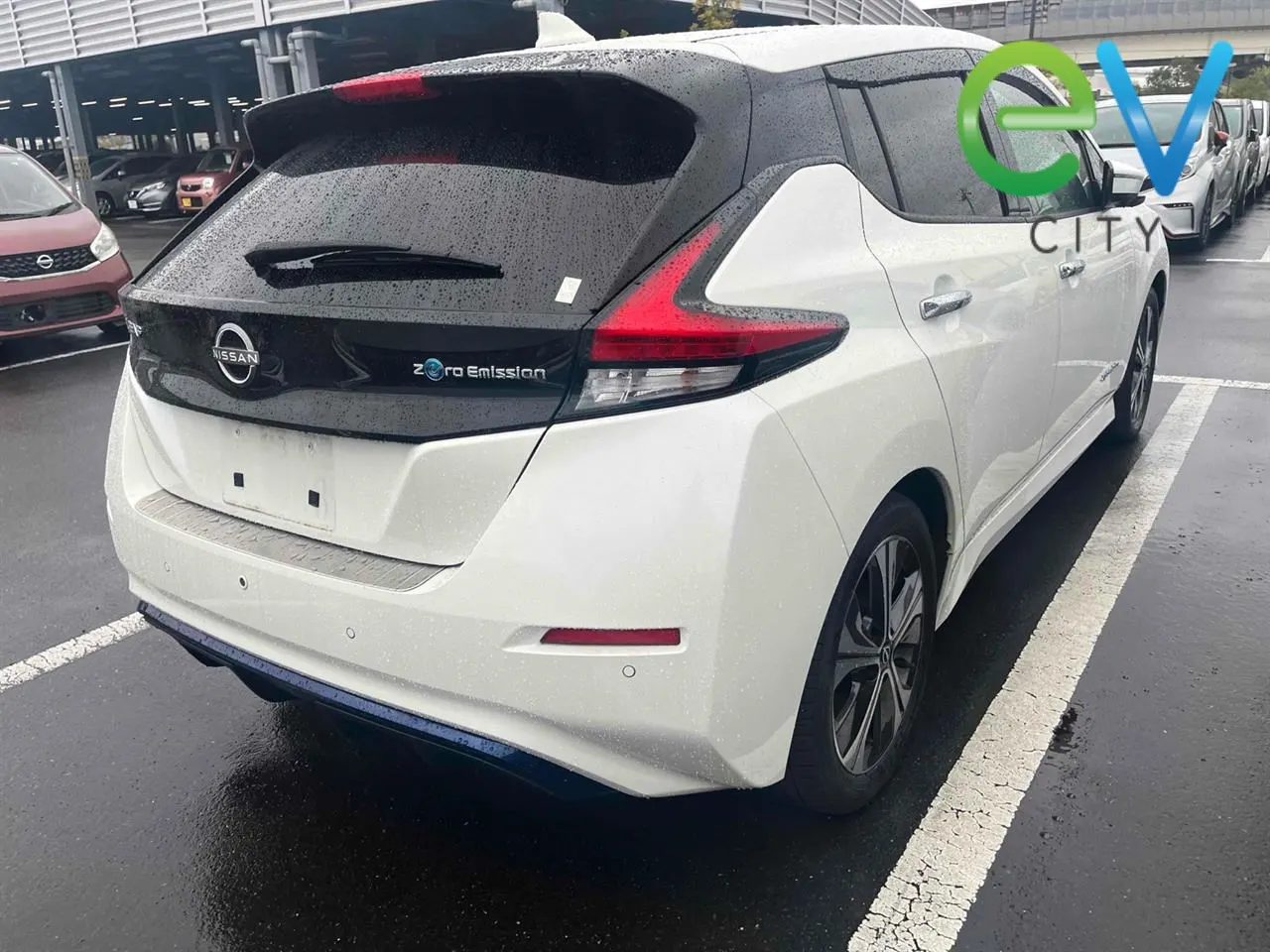 2022 Nissan Leaf X (40kWh) — photo 2