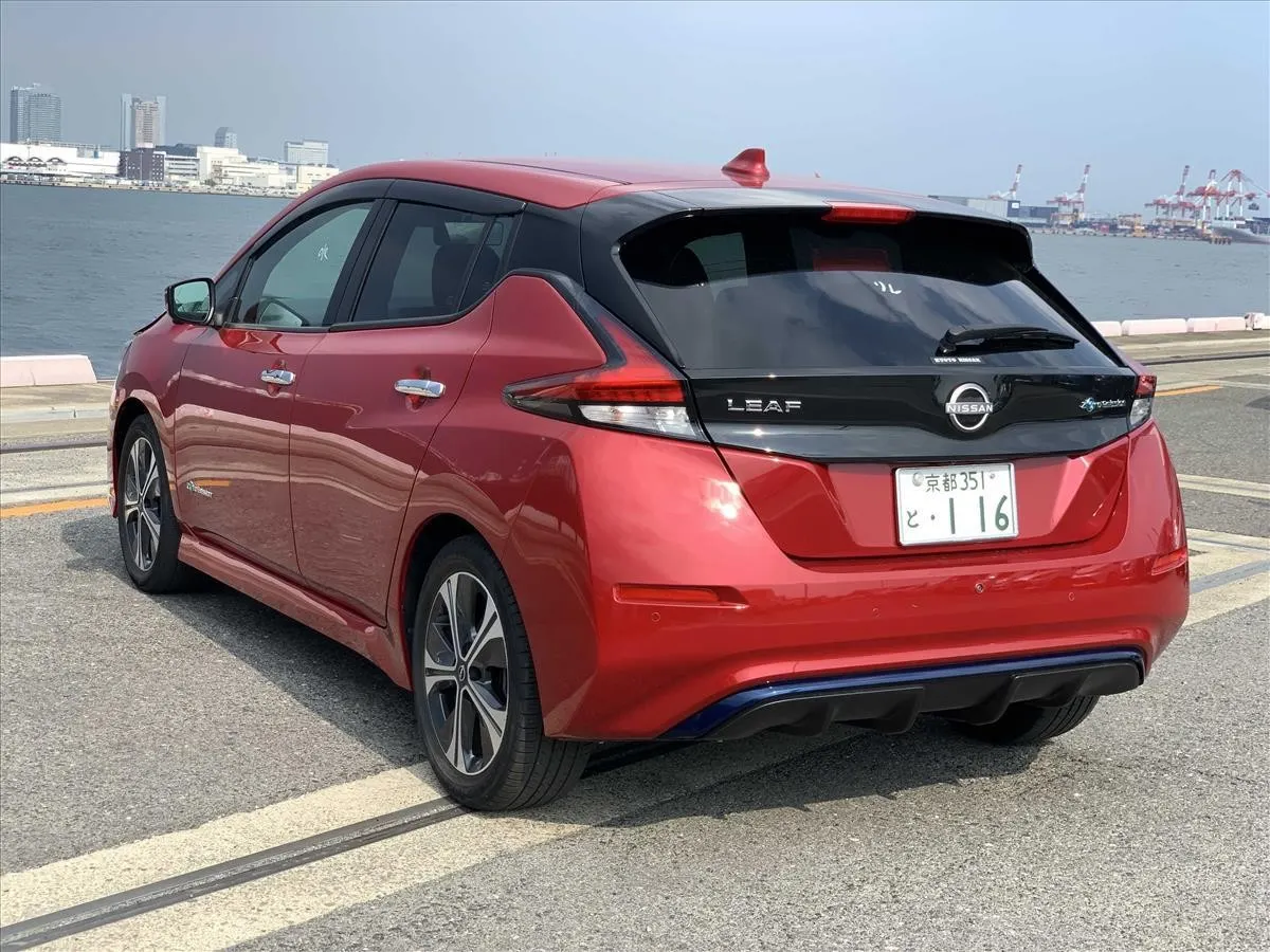 2022 Nissan Leaf X V Selection (40kWh) — photo 4
