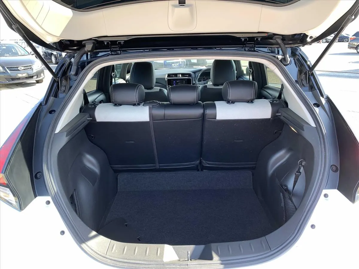 2021 Nissan Leaf X V Selection (40kWh), photo 11