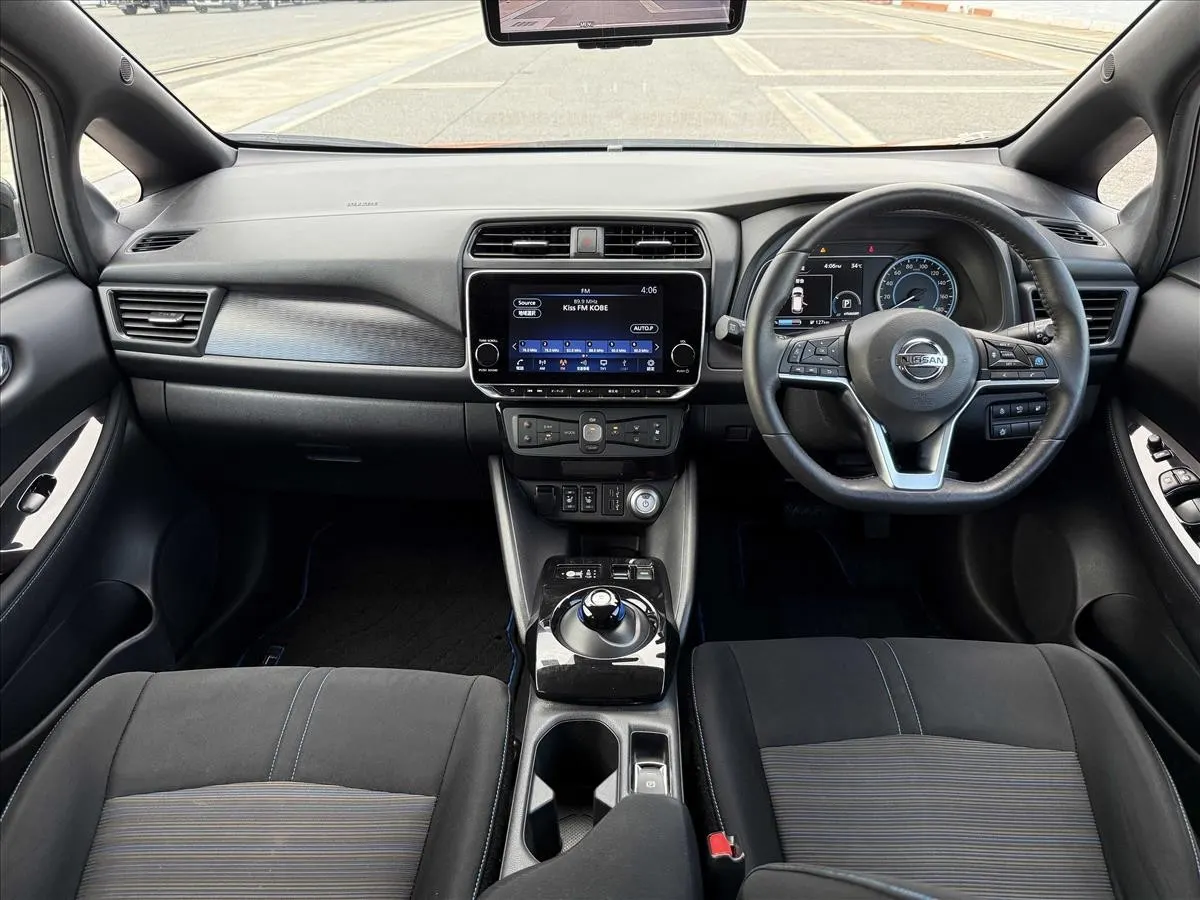 2021 Nissan Leaf X V Selection (40kWh) — photo 8