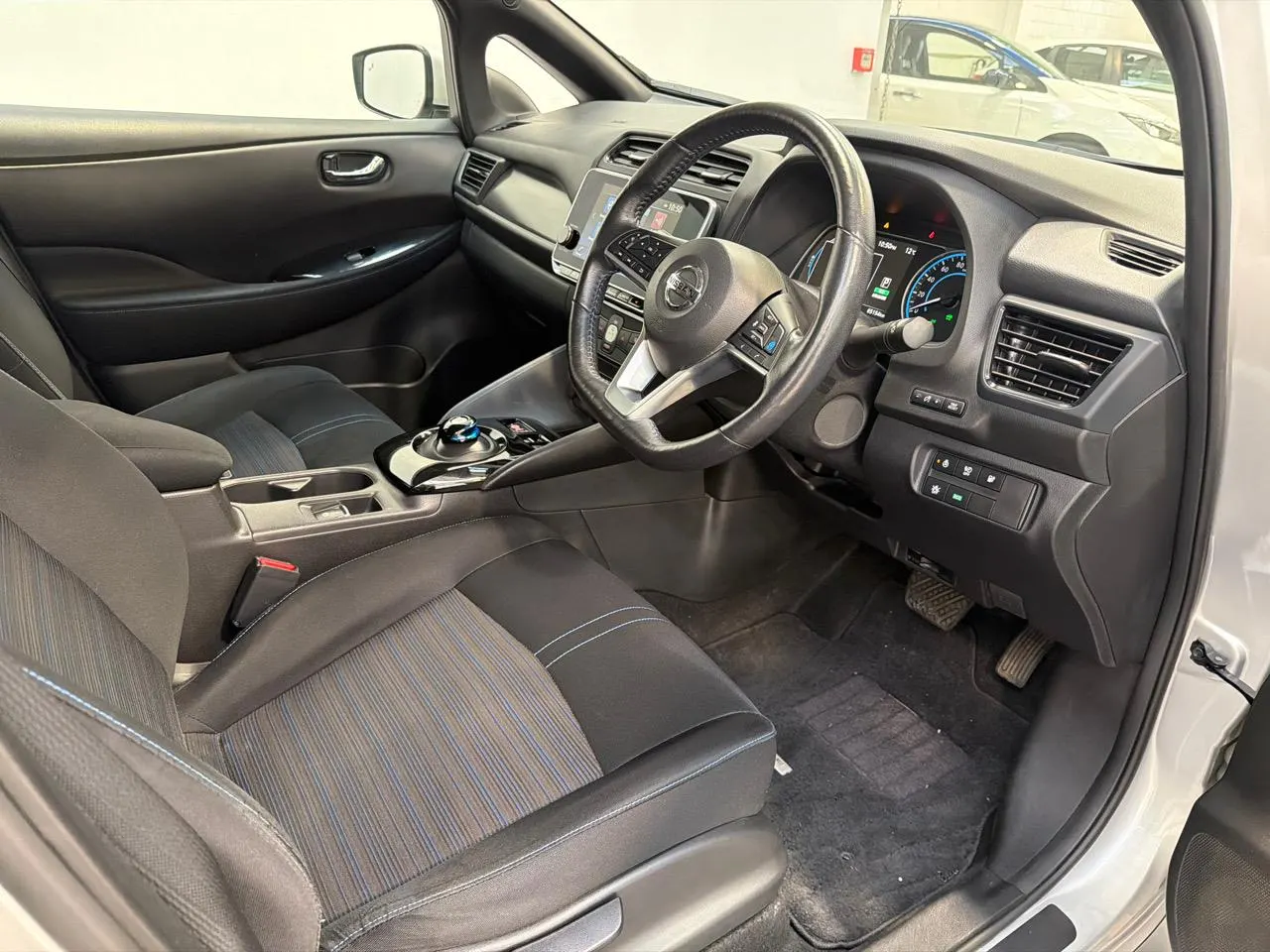 2020 Nissan Leaf G (40kWh) — photo 13