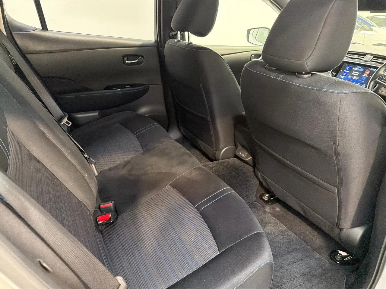 2020 Nissan Leaf G (40kWh) — photo 11