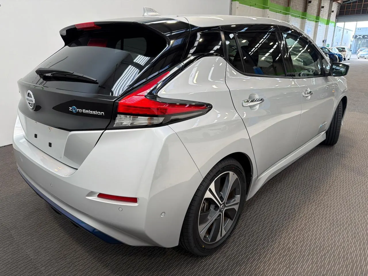 2020 Nissan Leaf G (40kWh) — photo 4