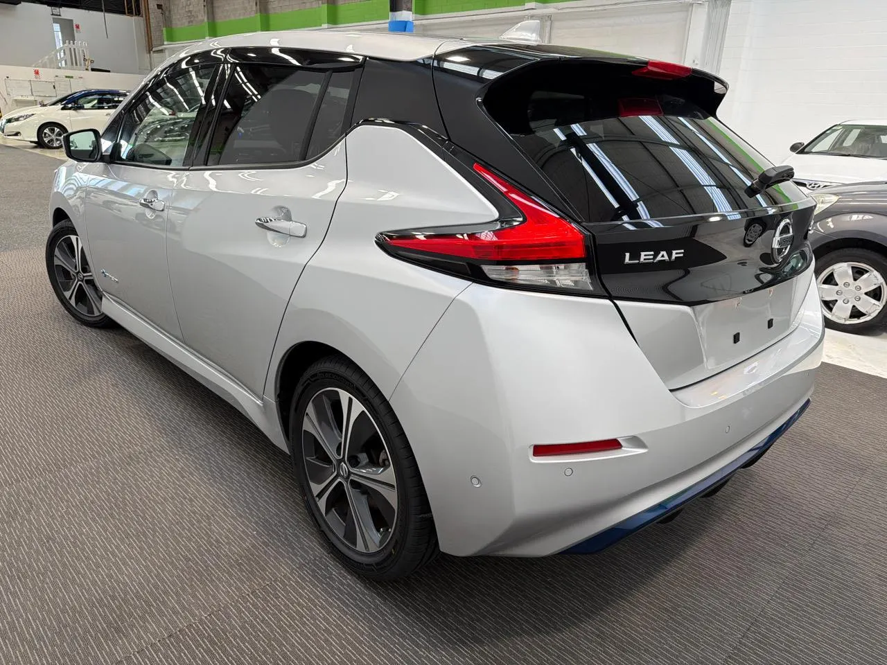 2020 Nissan Leaf G (40kWh) — photo 7