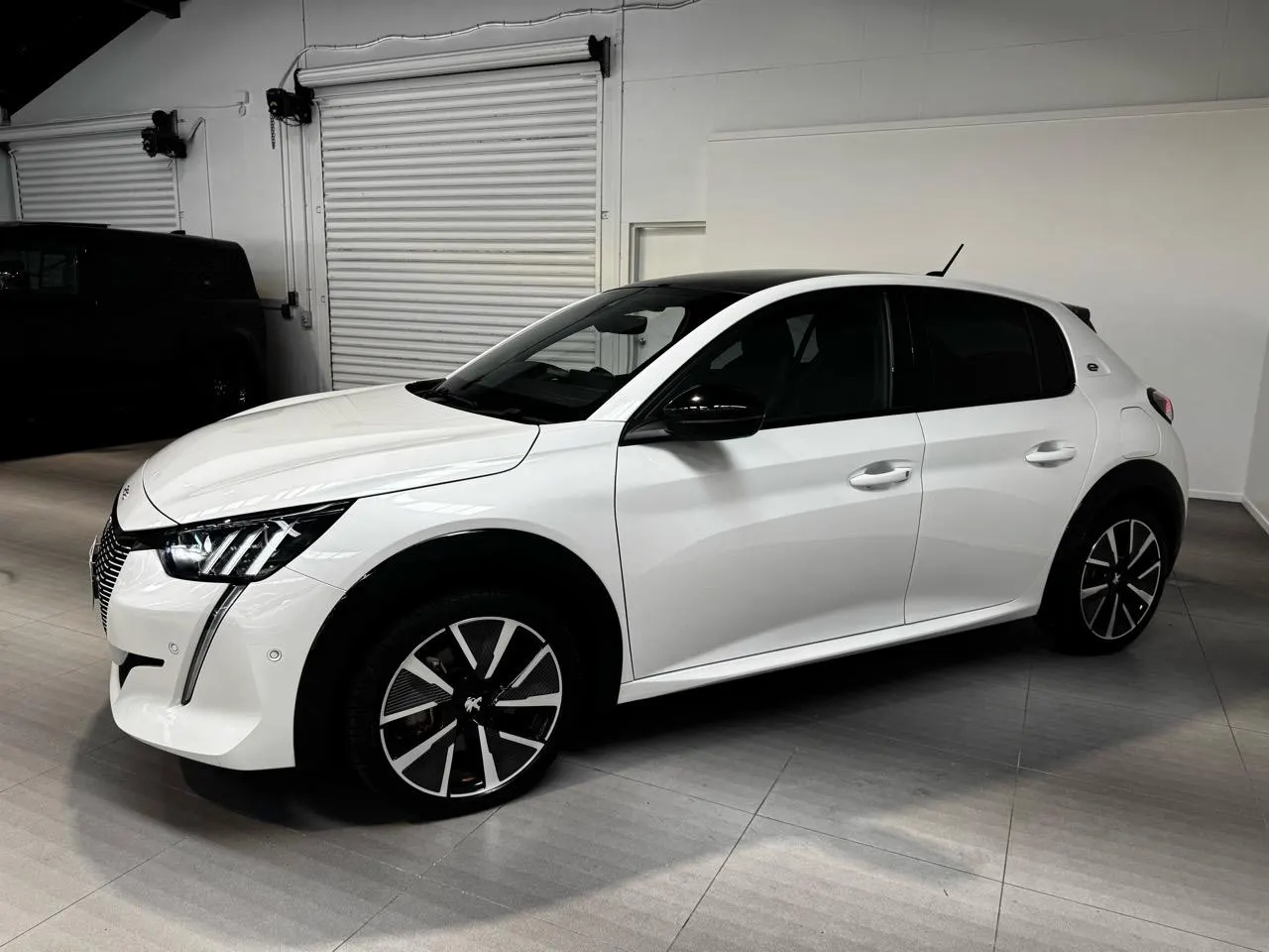 2022 Peugeot e-208 GT Full Electric — photo 3