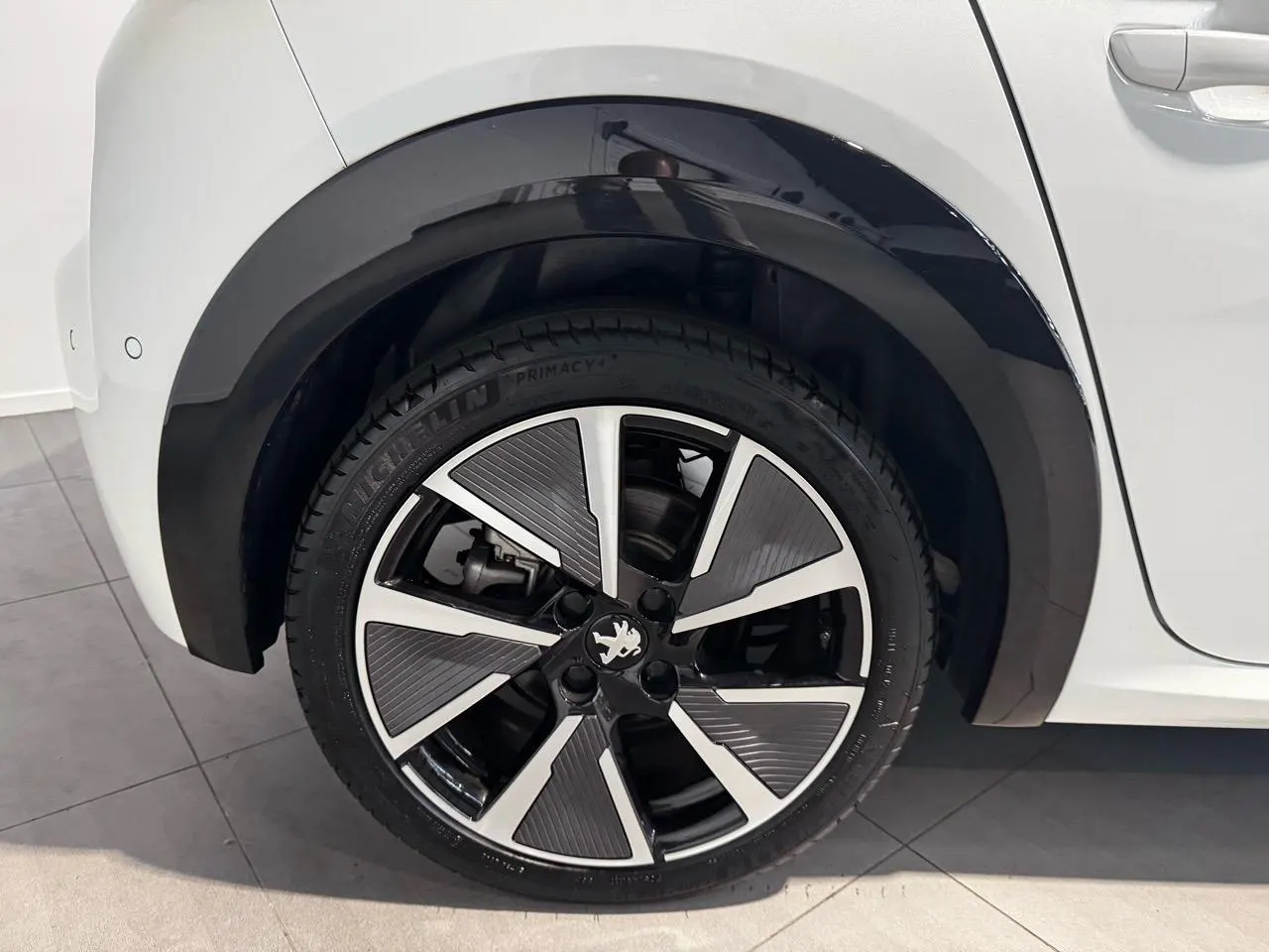 2022 Peugeot e-208 GT Full Electric — photo 8