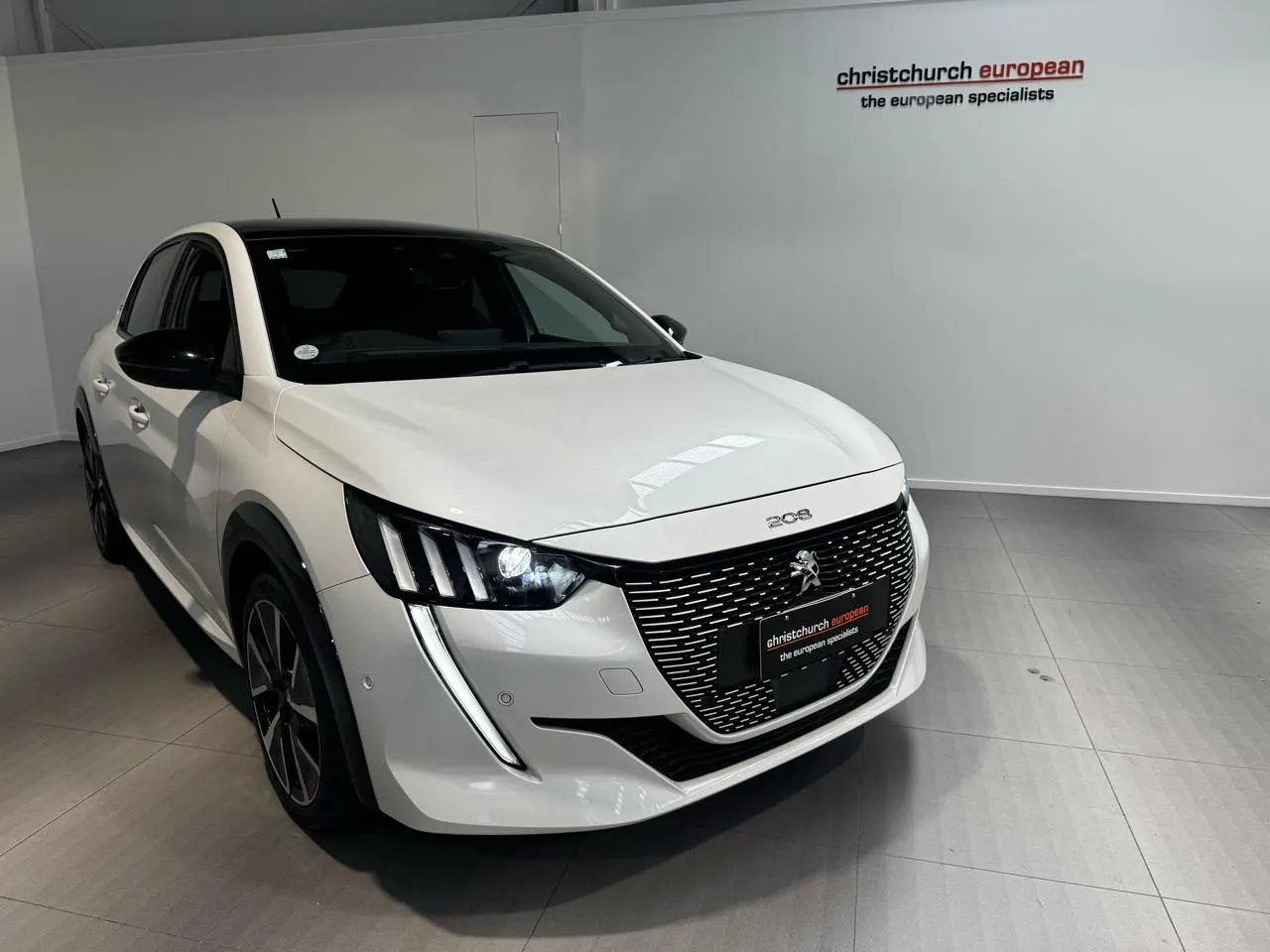 2022 Peugeot e-208 GT Full Electric — photo 2
