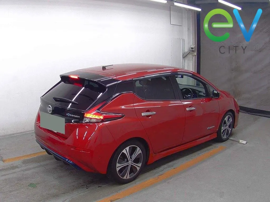 2017 Nissan LEAF G 40kWh Pro Pilot, 360 Camera — photo 2