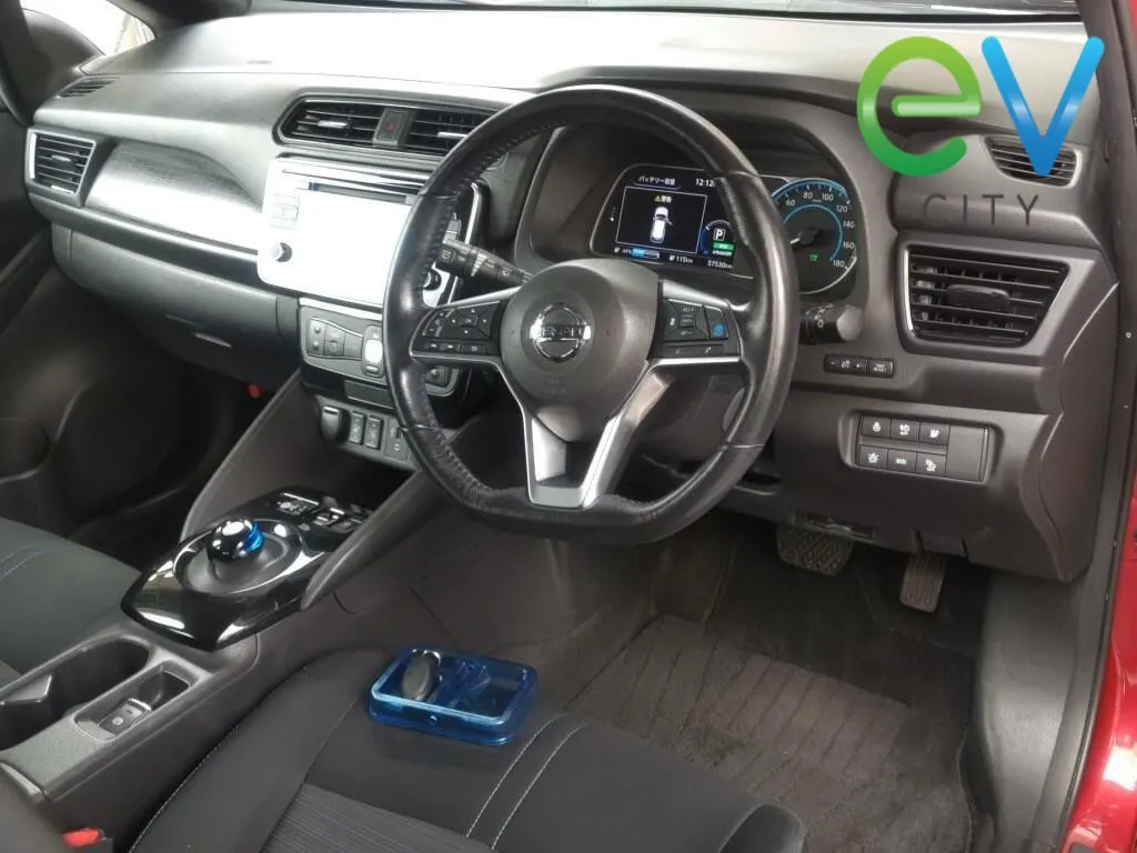 2017 Nissan LEAF G 40kWh Pro Pilot, 360 Camera — photo 5