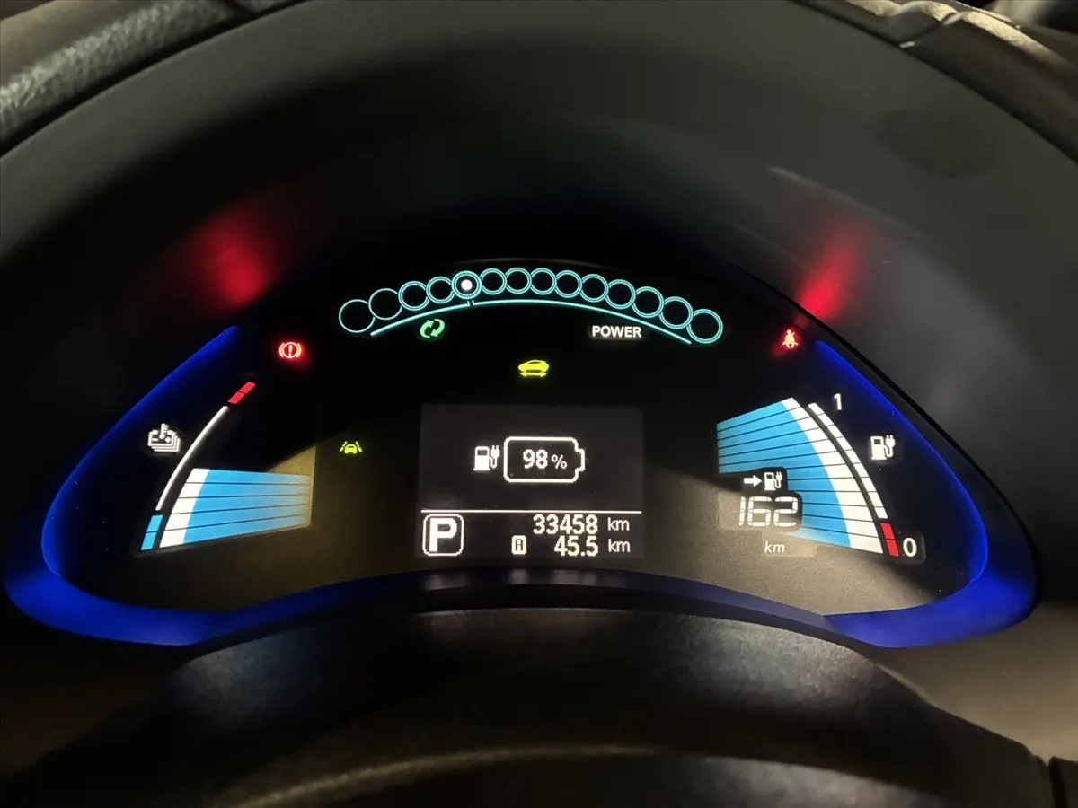 2017 Nissan Leaf 30X Thanks Edition (30kWh), photo 4