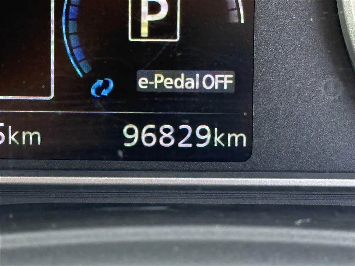 2019 Nissan Leaf X V Selection (40kWh) — photo 9