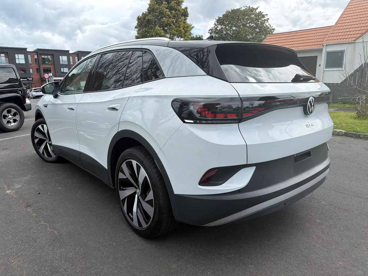 2023 Volkswagen ID.4 Pro (82kWh) — photo 7