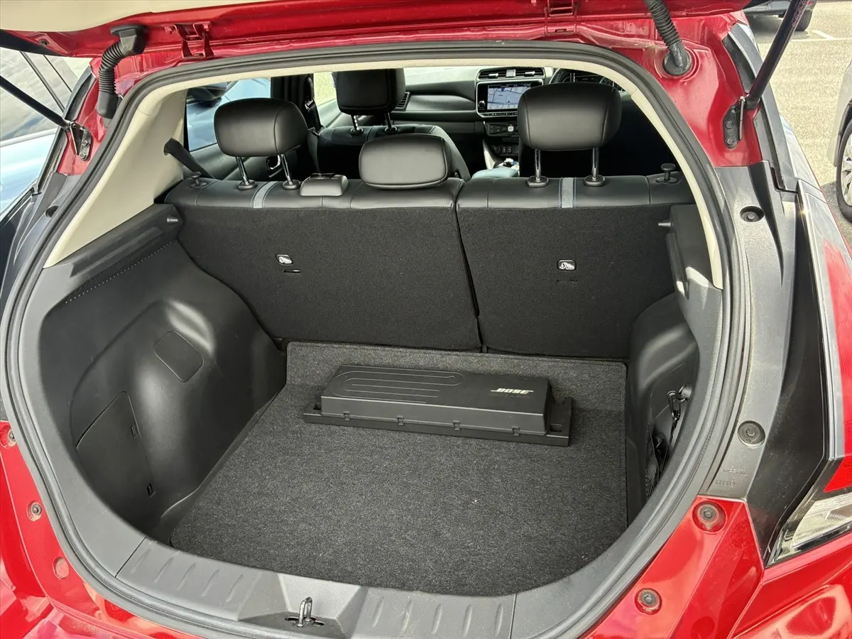 2022 Nissan Leaf X V Selection (40kWh), photo 8
