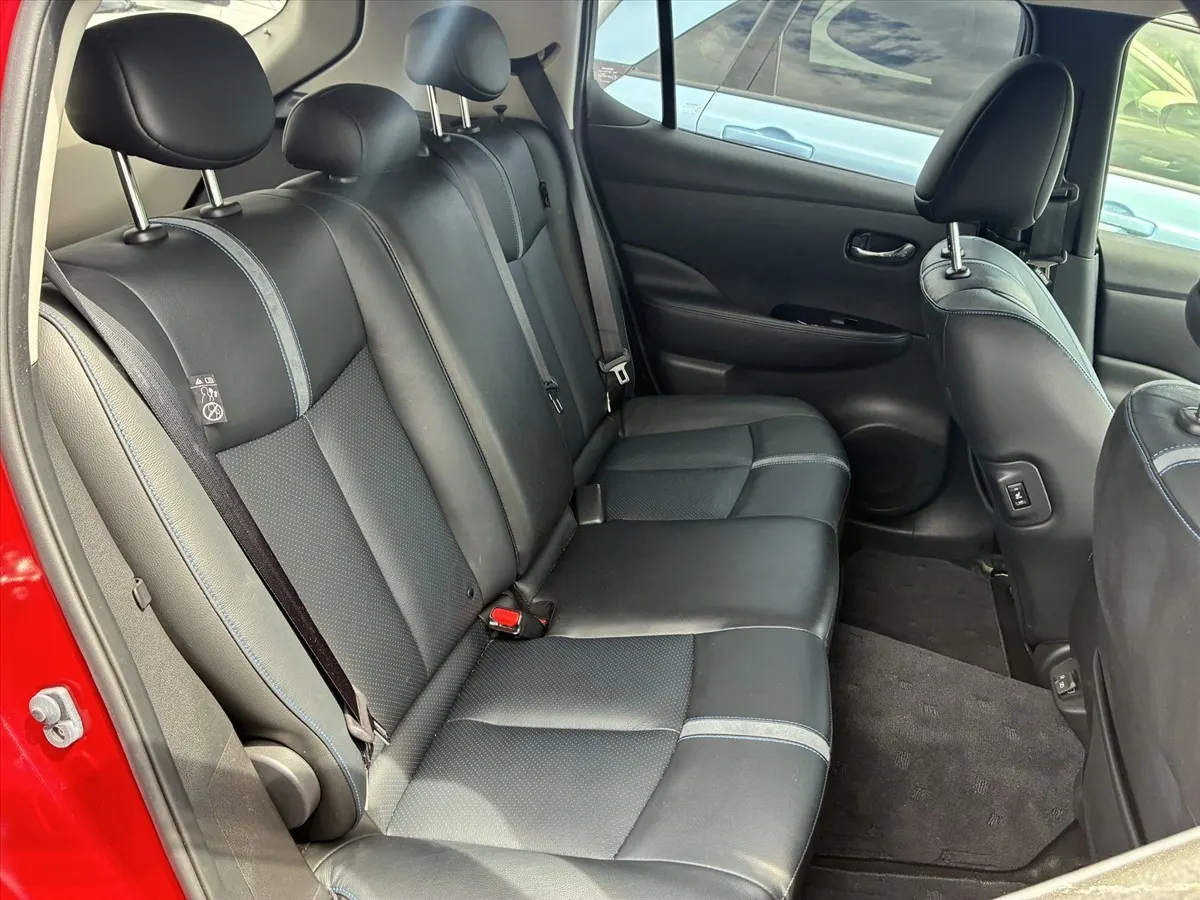 2022 Nissan Leaf X V Selection (40kWh), photo 7