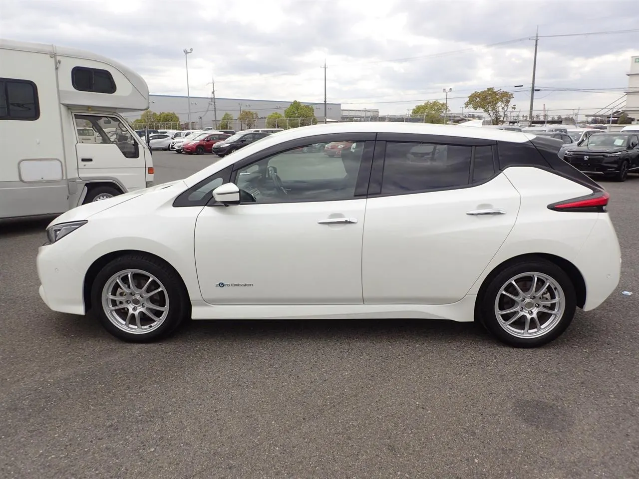 2019 Nissan Leaf 40kWh G ZE1 — photo 4