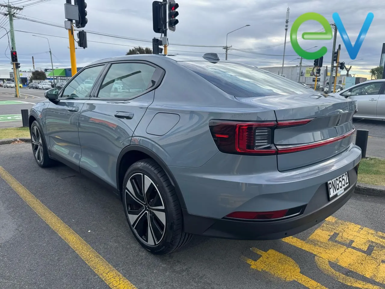 2022 Polestar 2 SRSM (69kWh), photo 5