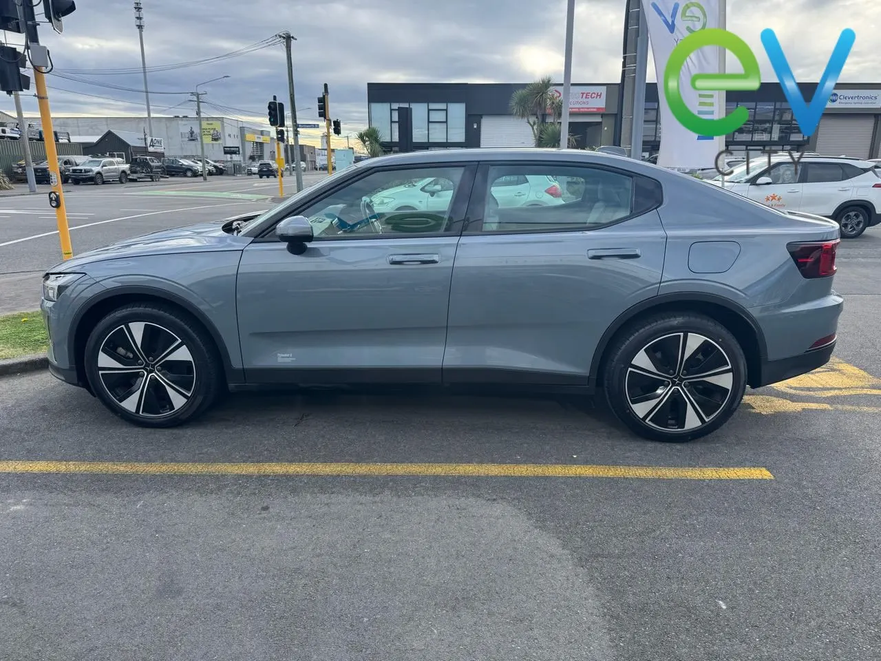 2022 Polestar 2 SRSM (69kWh), photo 6