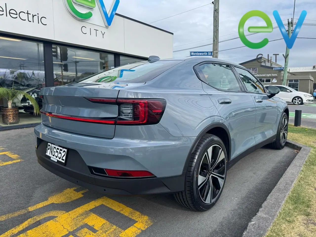 2022 Polestar 2 SRSM (69kWh), photo 3