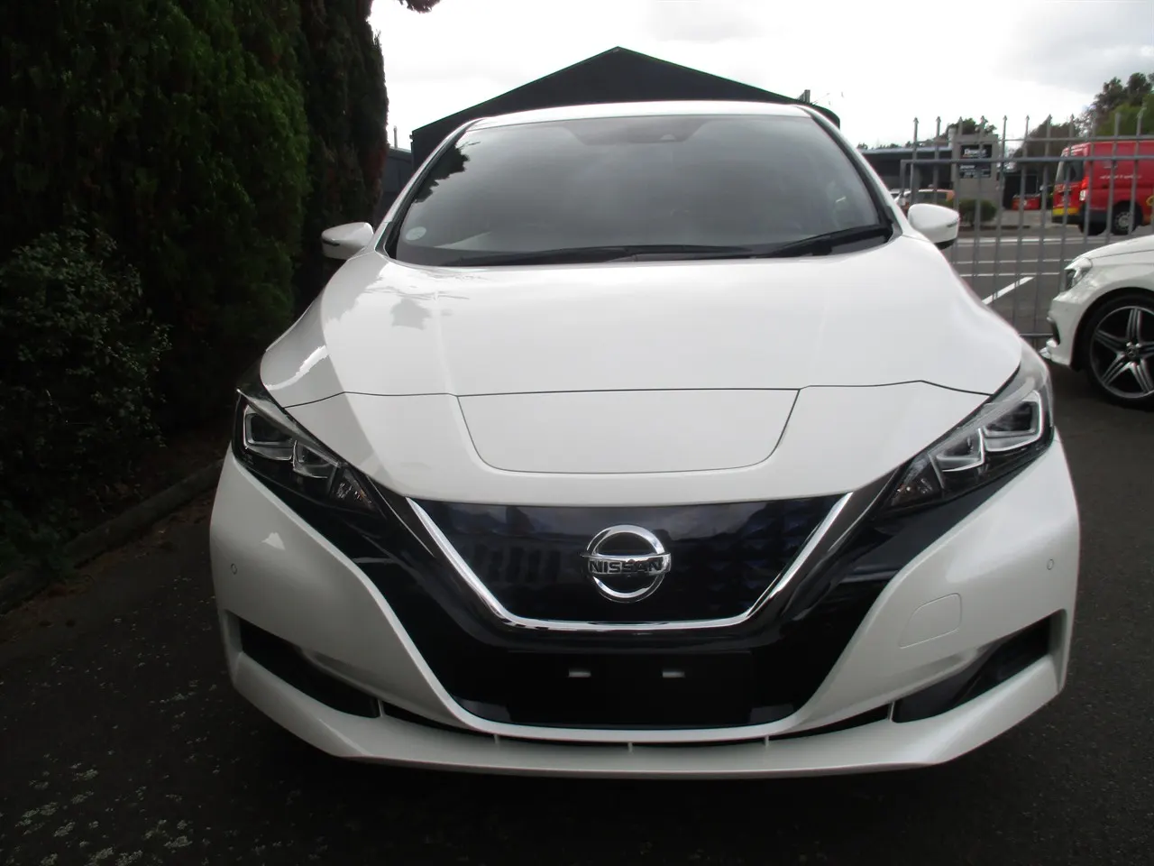 2018 Nissan Leaf 40X Pro Pilot (40kWh) — photo 2