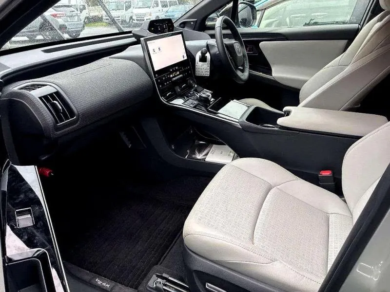 2022 Toyota BZ4X Z 4WD (71kWh) — photo 8