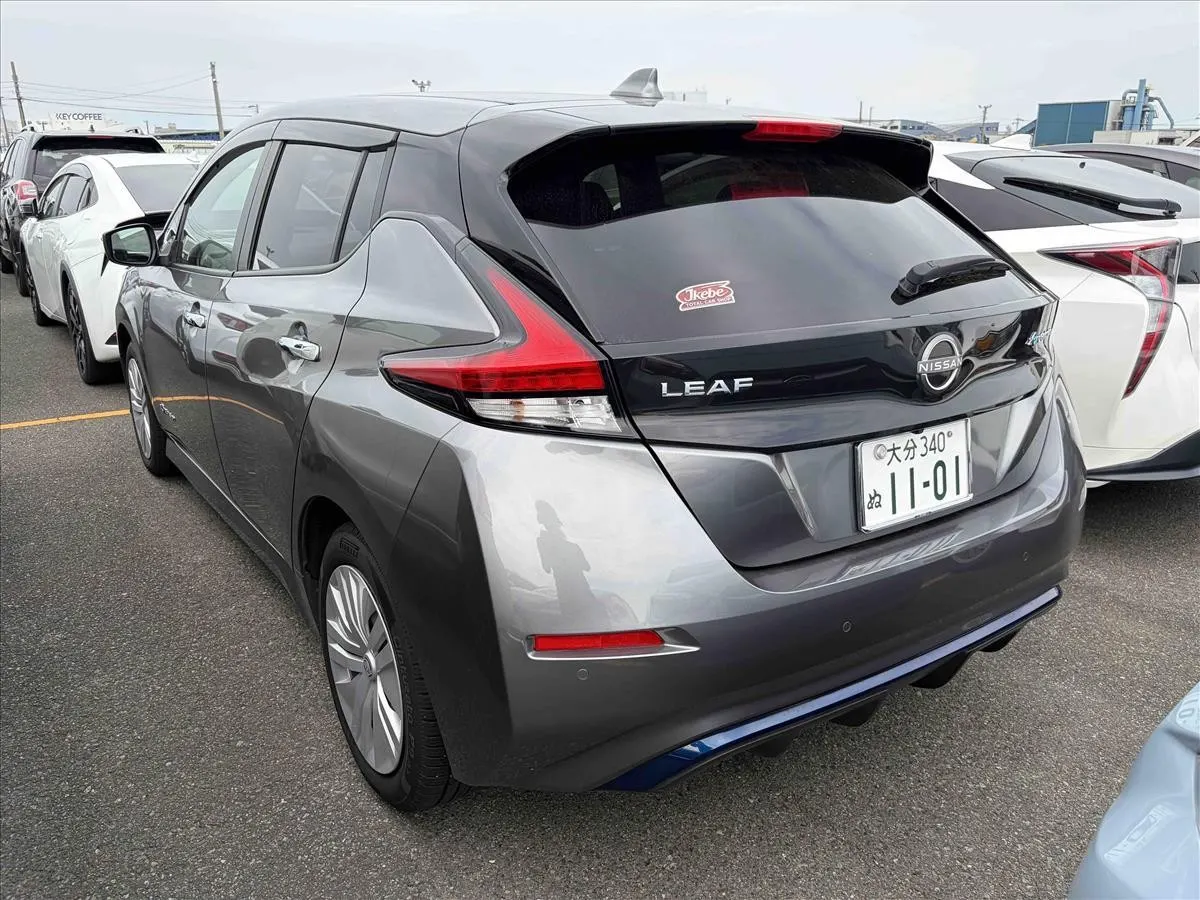 2022 Nissan Leaf S (40kWh), photo 2