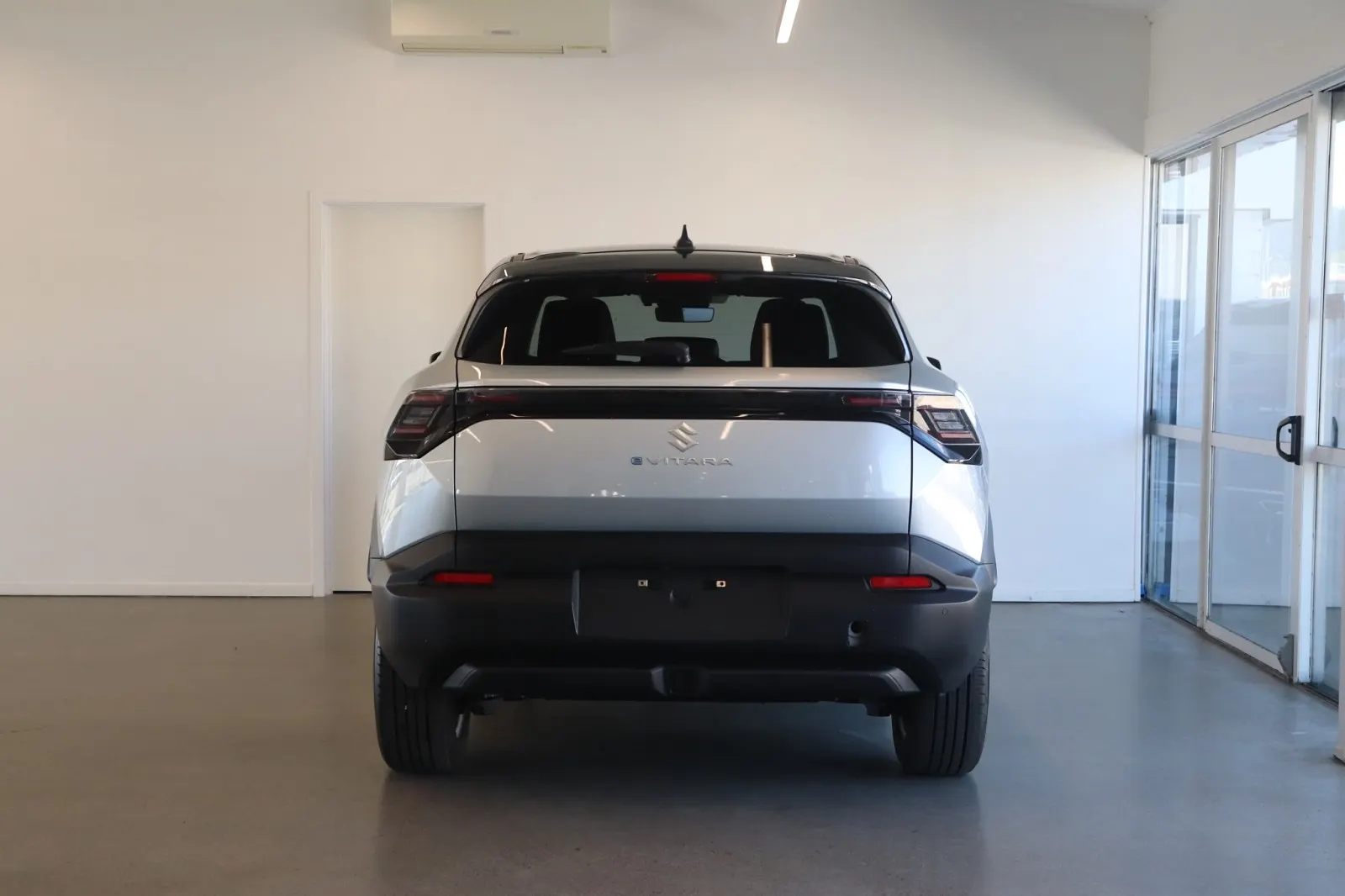 2026 Suzuki e VITARA 61Kwh 2WD, photo 3