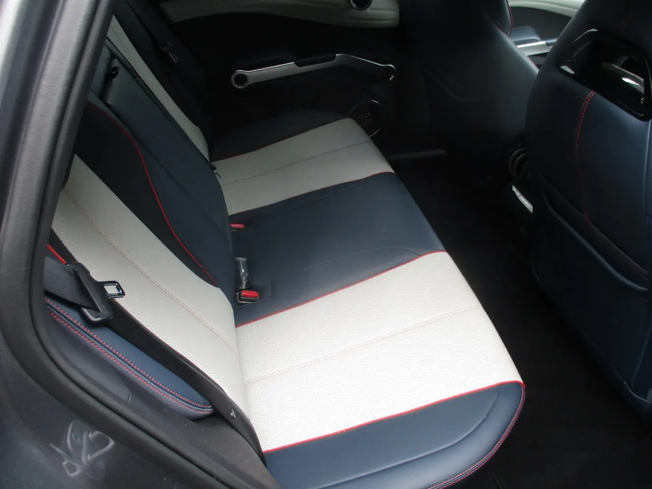 2023 BYD Atto 3 Extended Range (60kWh) — photo 8