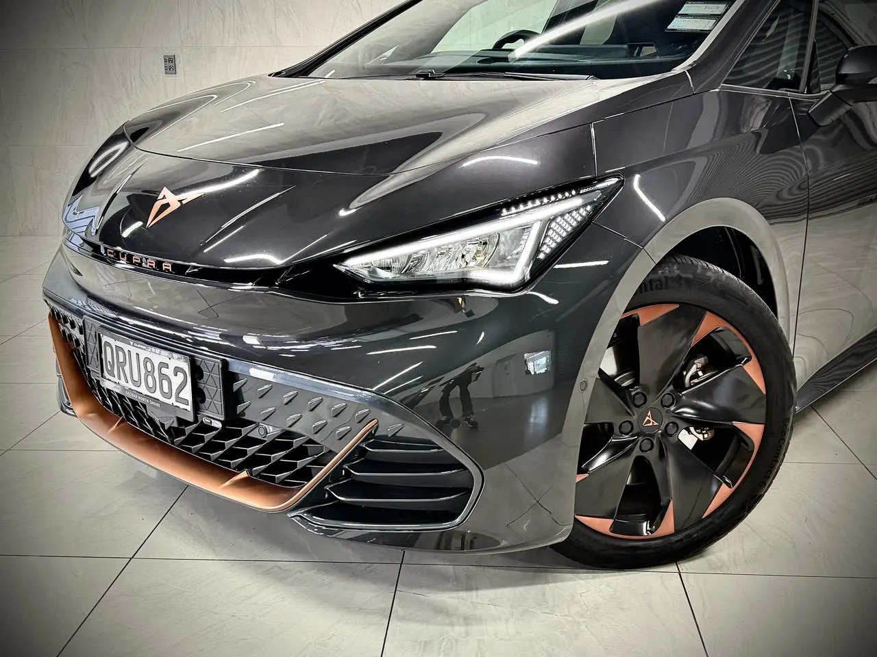 2024 Cupra Born V+ (77kWh) — photo 4