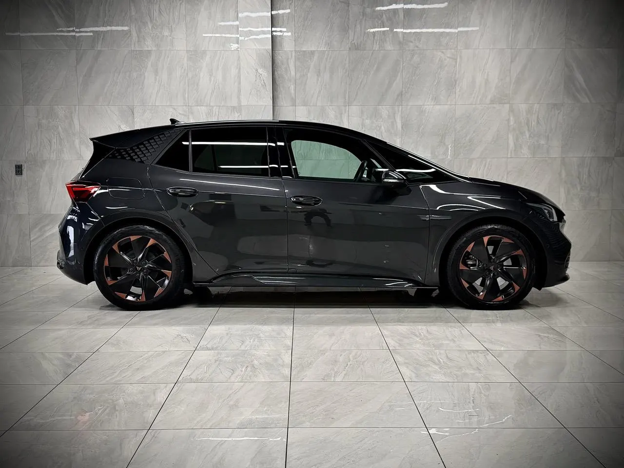 2024 Cupra Born V+ (77kWh) — photo 6