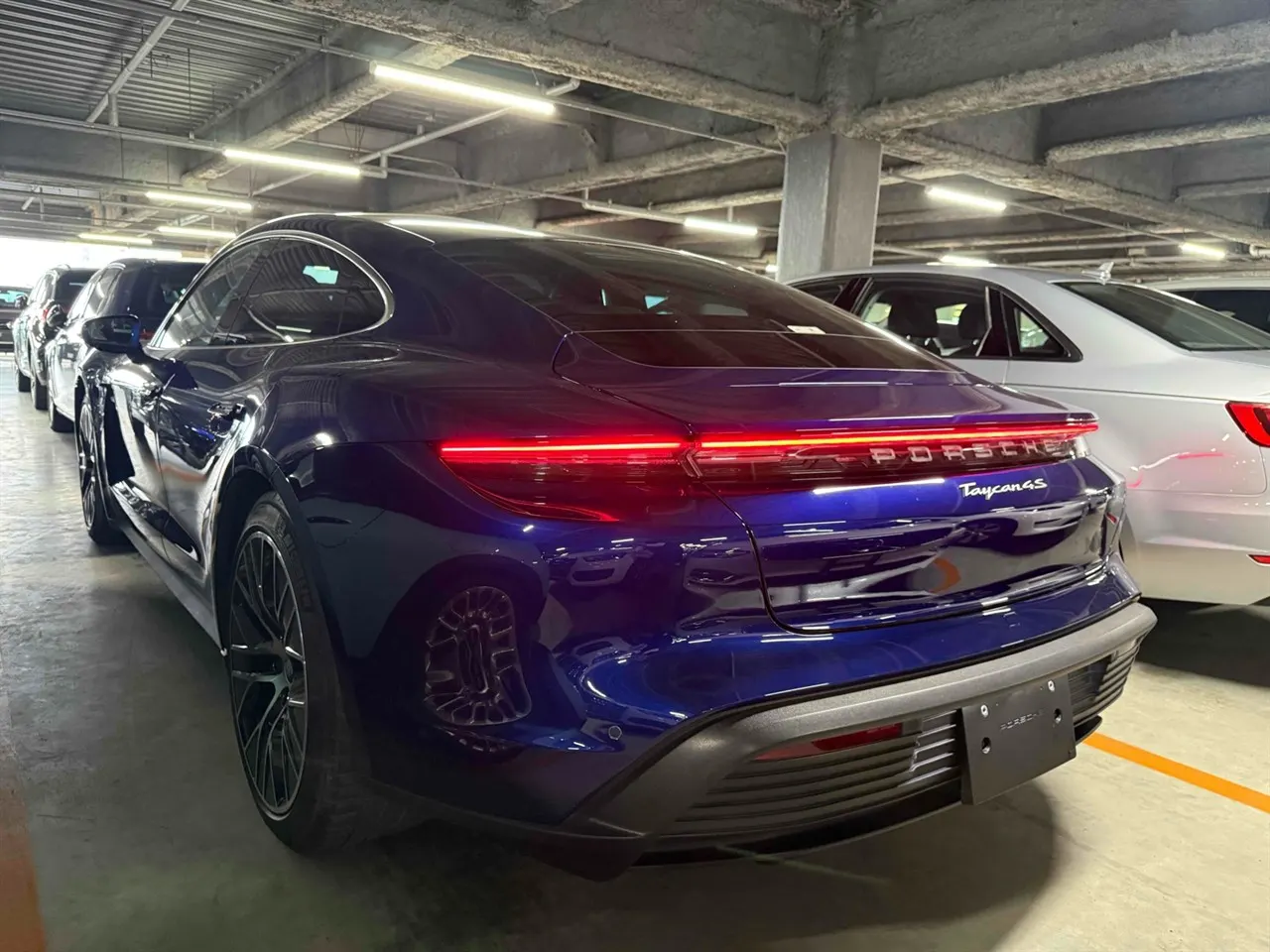 2021 Porsche Taycan 4S Sport Chrono Package — photo 3