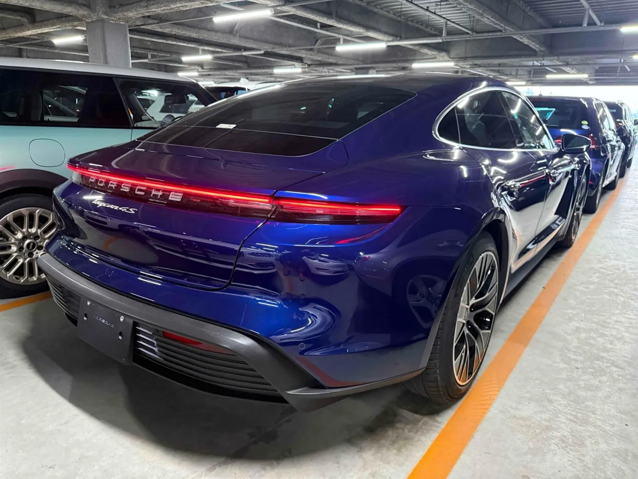 2021 Porsche Taycan 4S Sport Chrono Package — photo 4