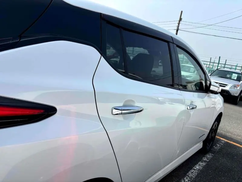 2023 Nissan Leaf e+ X (62kWh) — photo 12