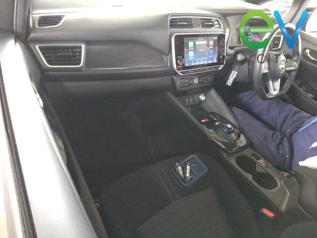 2021 Nissan Leaf e+ X (62kWh) — photo 6