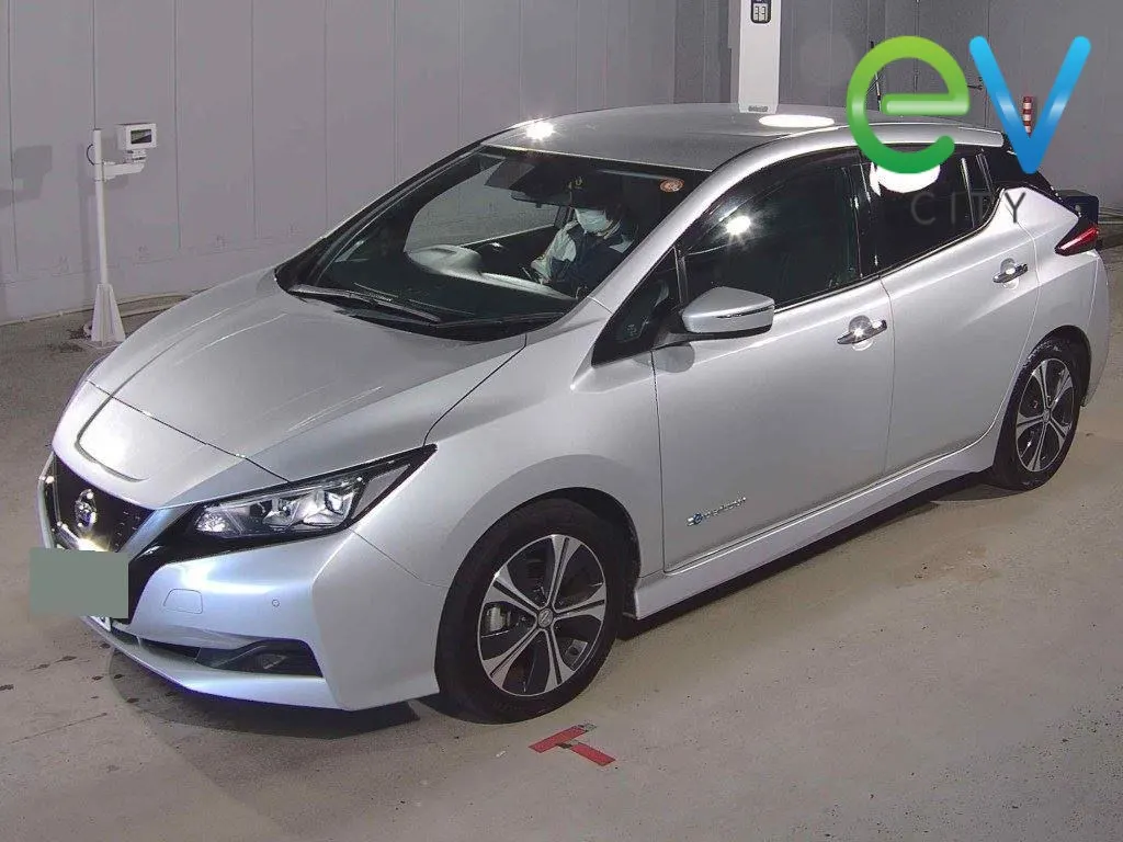 2018 Nissan LEAF X 40kWh with Pro Pilot — photo 4