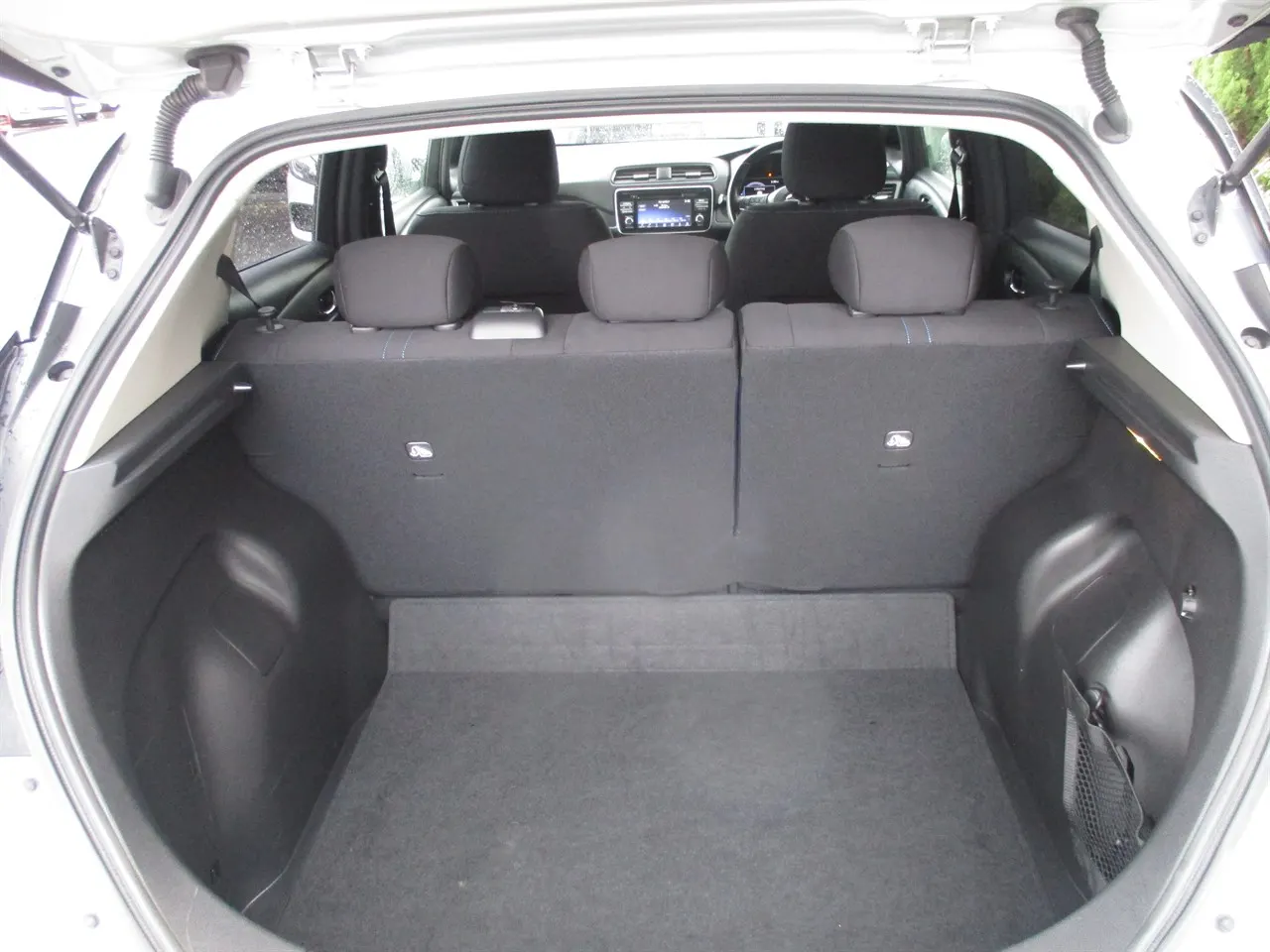 2018 Nissan Leaf 40 G (40kWh) — photo 6
