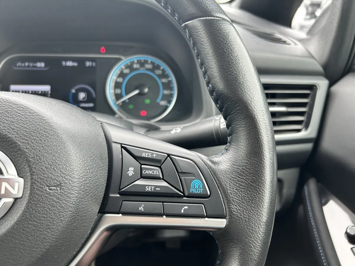 2021 Nissan Leaf X V Selection (40kWh) — photo 8