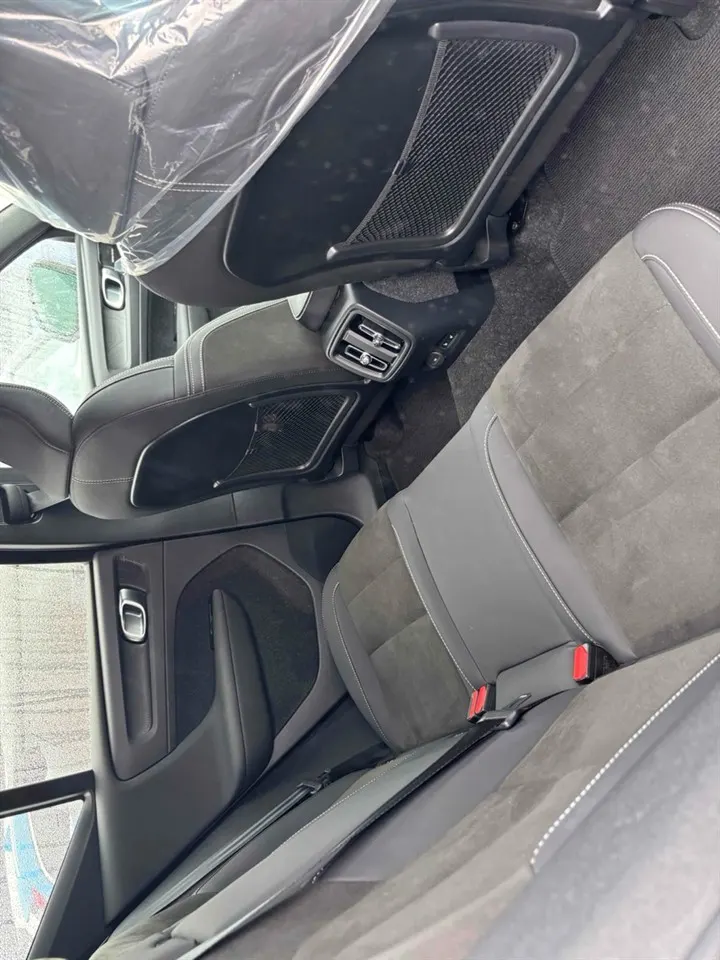 2023 Volvo XC40 Recharge Ultimate Single Motor — photo 5
