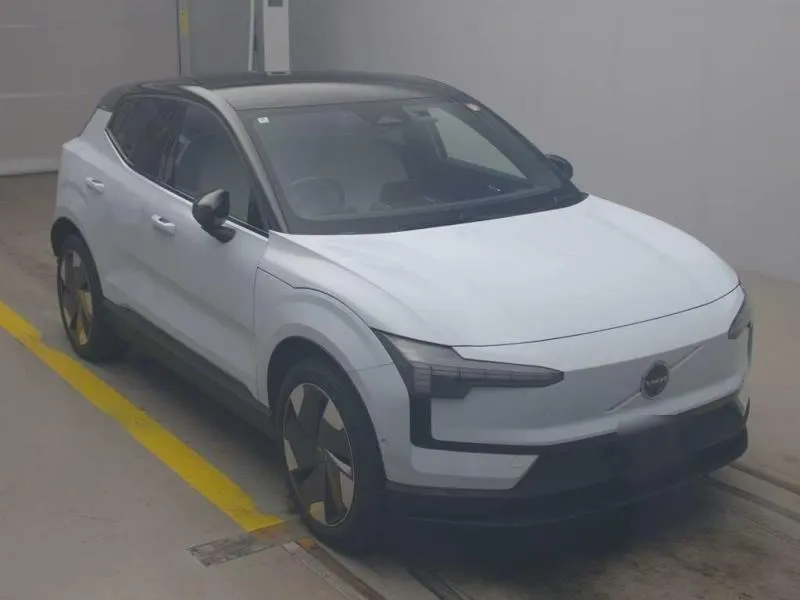 2024 Volvo EX30 Ultra Extended Range (69kWh) — photo 4