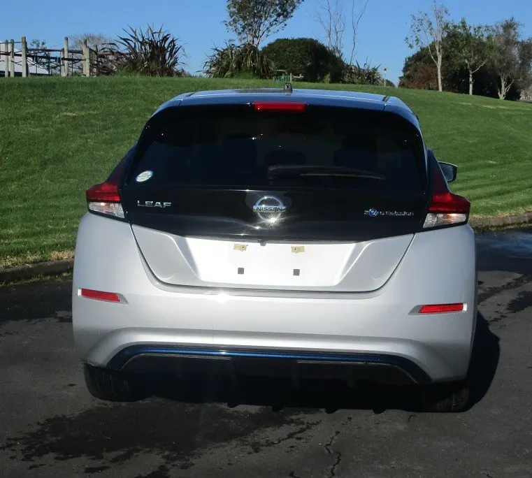 2021 Nissan Leaf E X (40kWh) — photo 6
