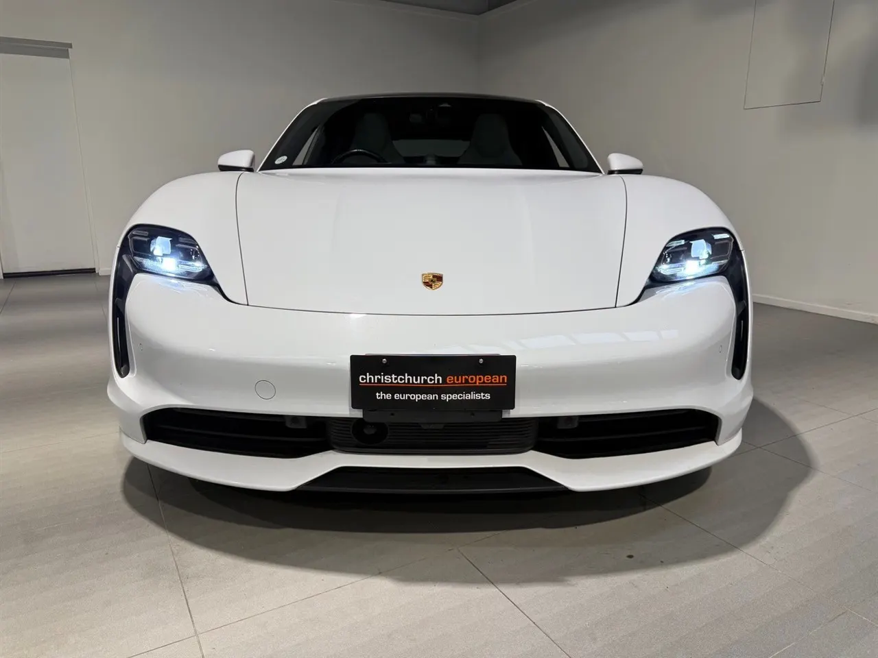 2021 Porsche Taycan Turbo Look — photo 3