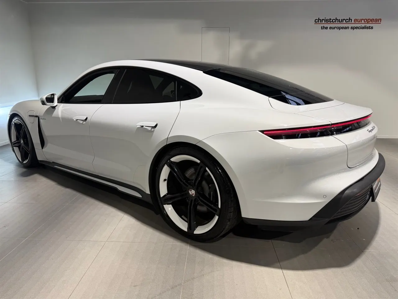 2021 Porsche Taycan Turbo Look — photo 4