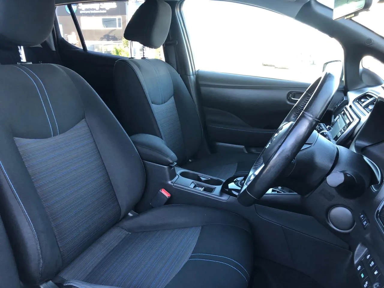 2018 Nissan Leaf X (40kWh) — photo 13