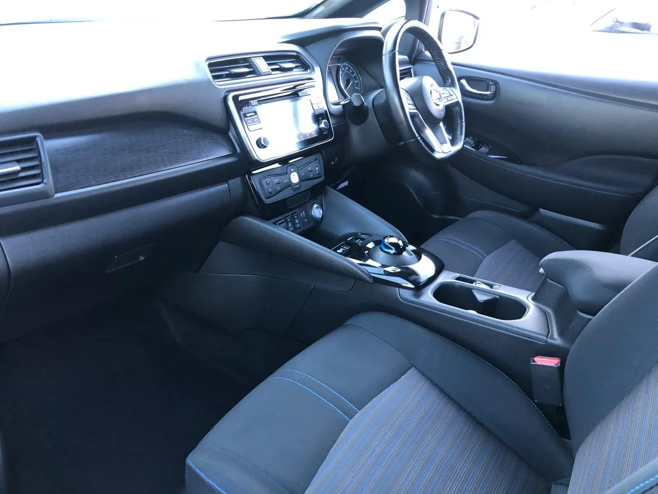 2018 Nissan Leaf X (40kWh) — photo 14