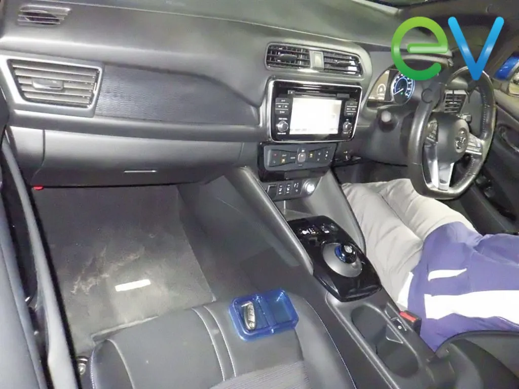 2018 Nissan Leaf G (40kWh) Pro Pilot, 360 Camera — photo 6