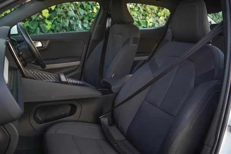 2022 Polestar 2 SRSM 69kWh — photo 10