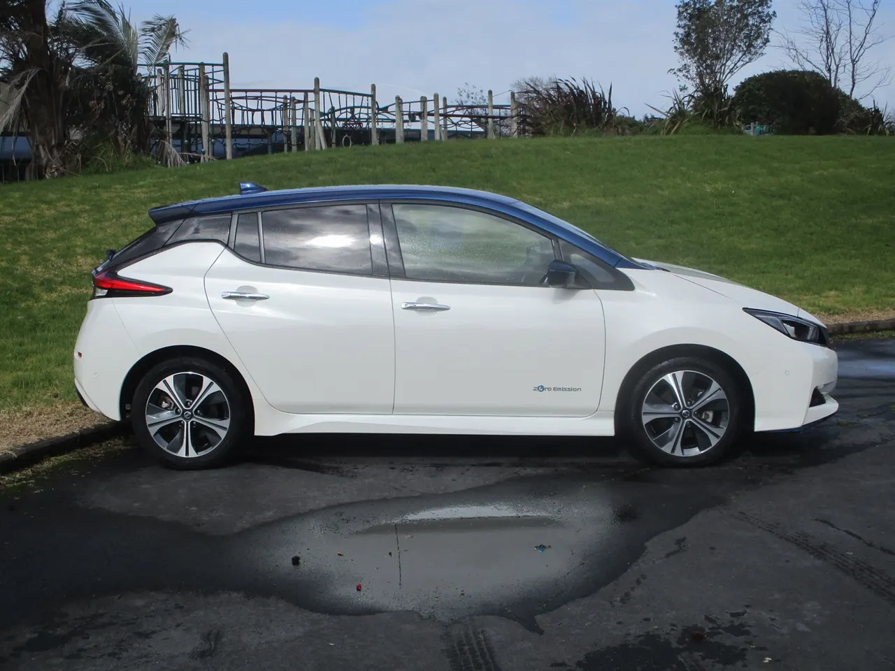 2020 Nissan Leaf G (62kWh) — photo 6
