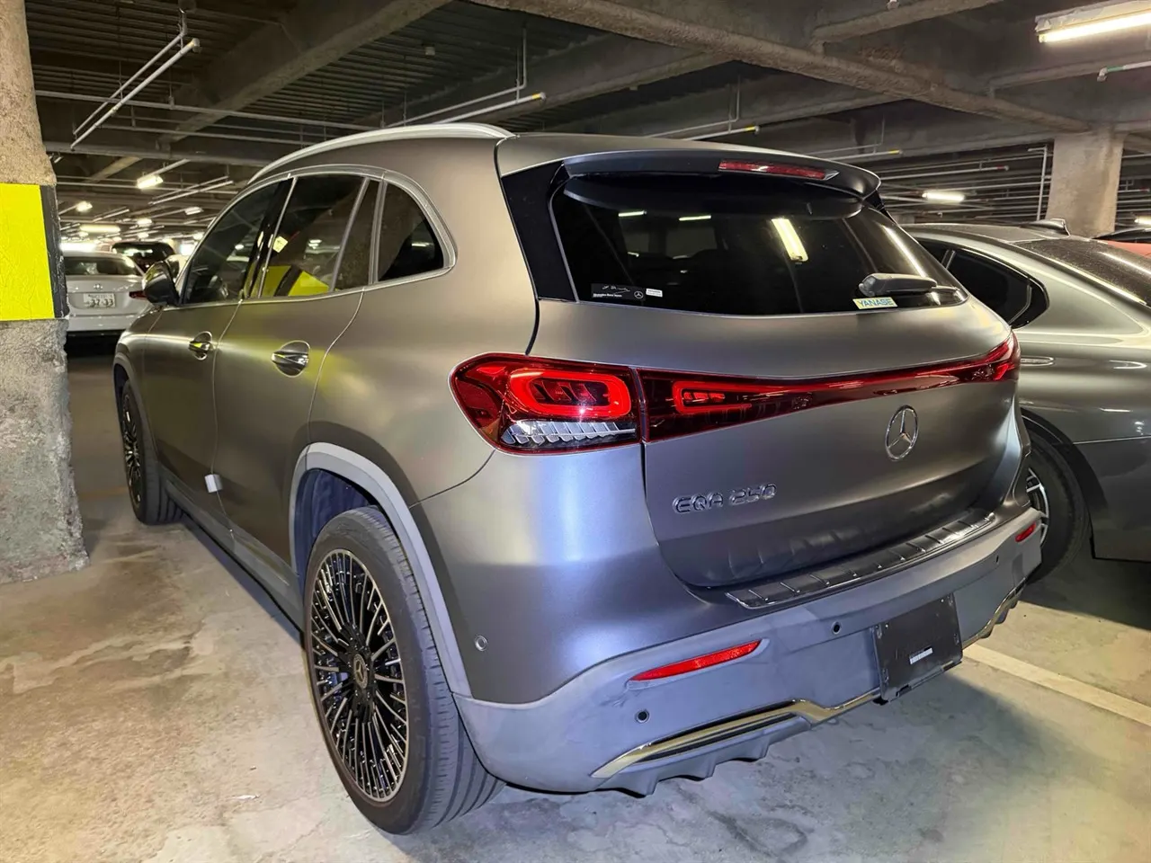 2021 Mercedes-Benz EQA 250 AMG Line Night Edition — photo 2