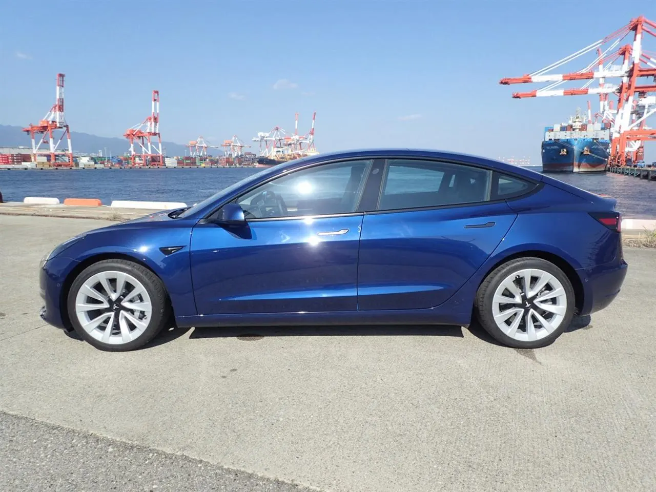 2021 Tesla Model 3 AWD Long Range (78.1kWh) - Refresh Model, photo 4