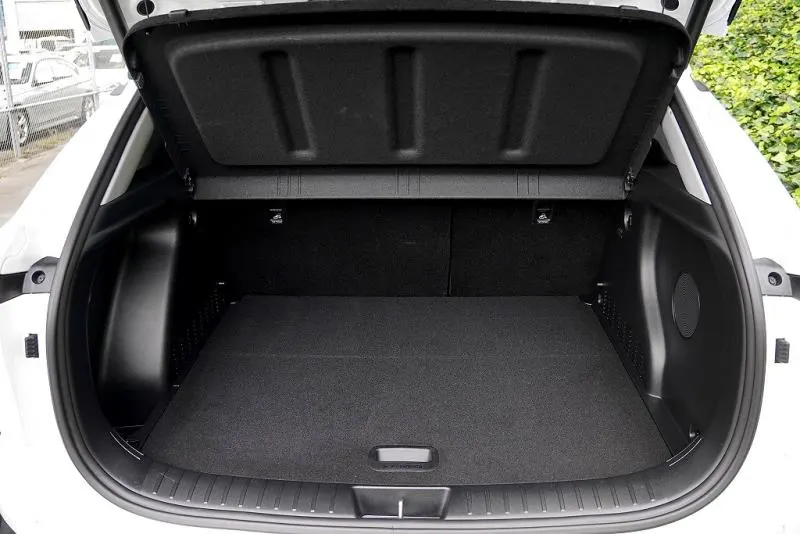 2024 Hyundai Kona Elite 64kWh — photo 13